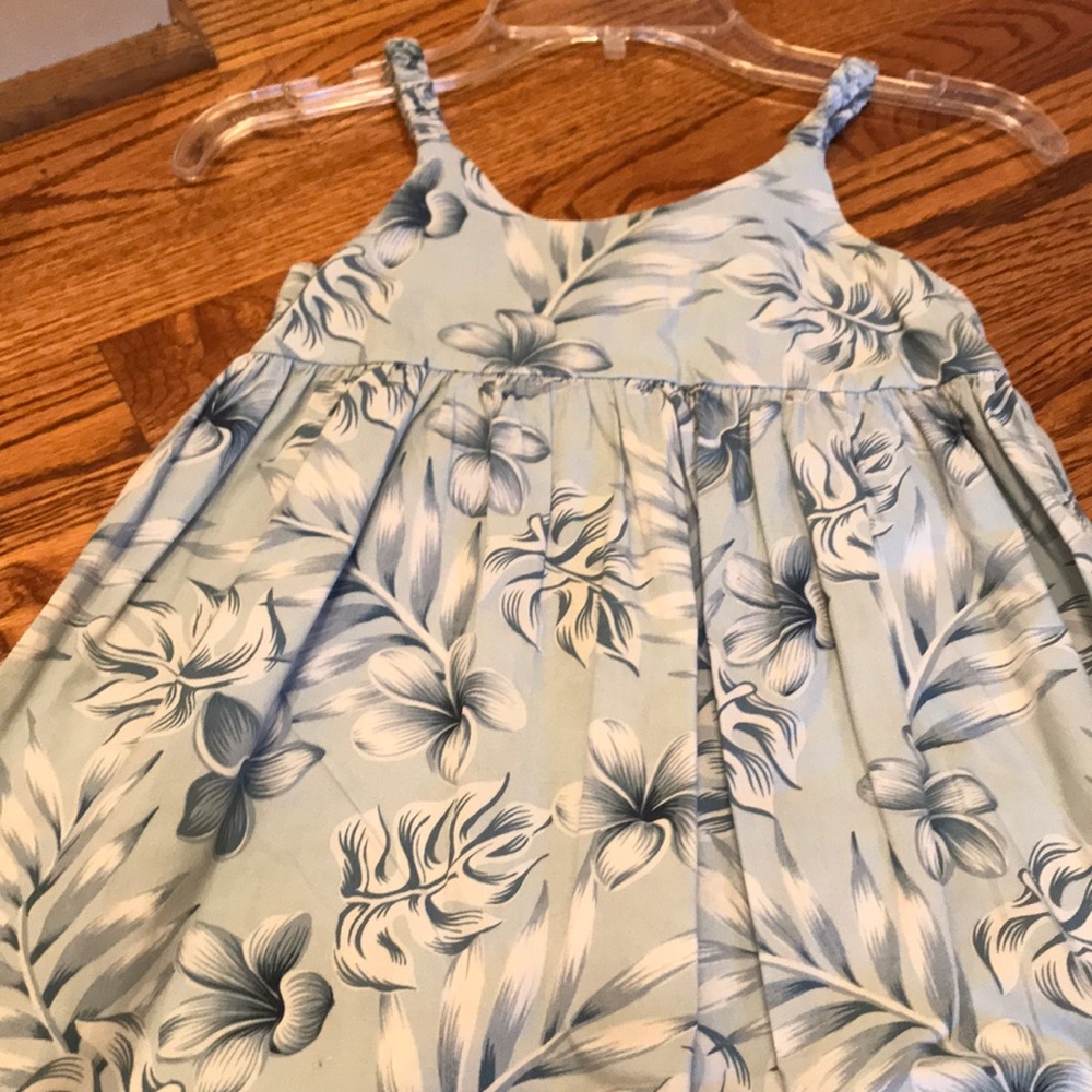 Hawaiian dress